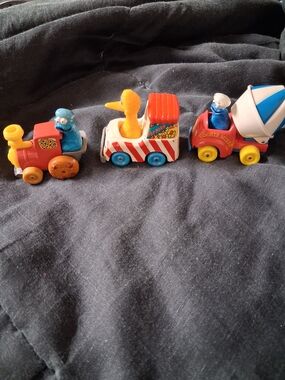 Sesame Street Classic Kids Toy in Red, Blue & Yellow